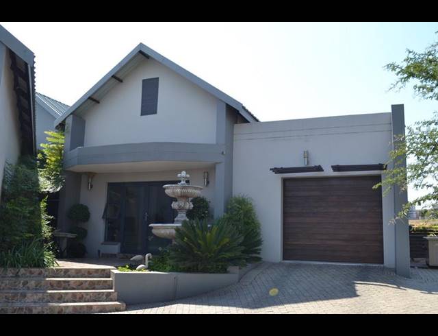 4 BEDROOM HOUSE FOR SALE IN COPPERLEAF ESTATE